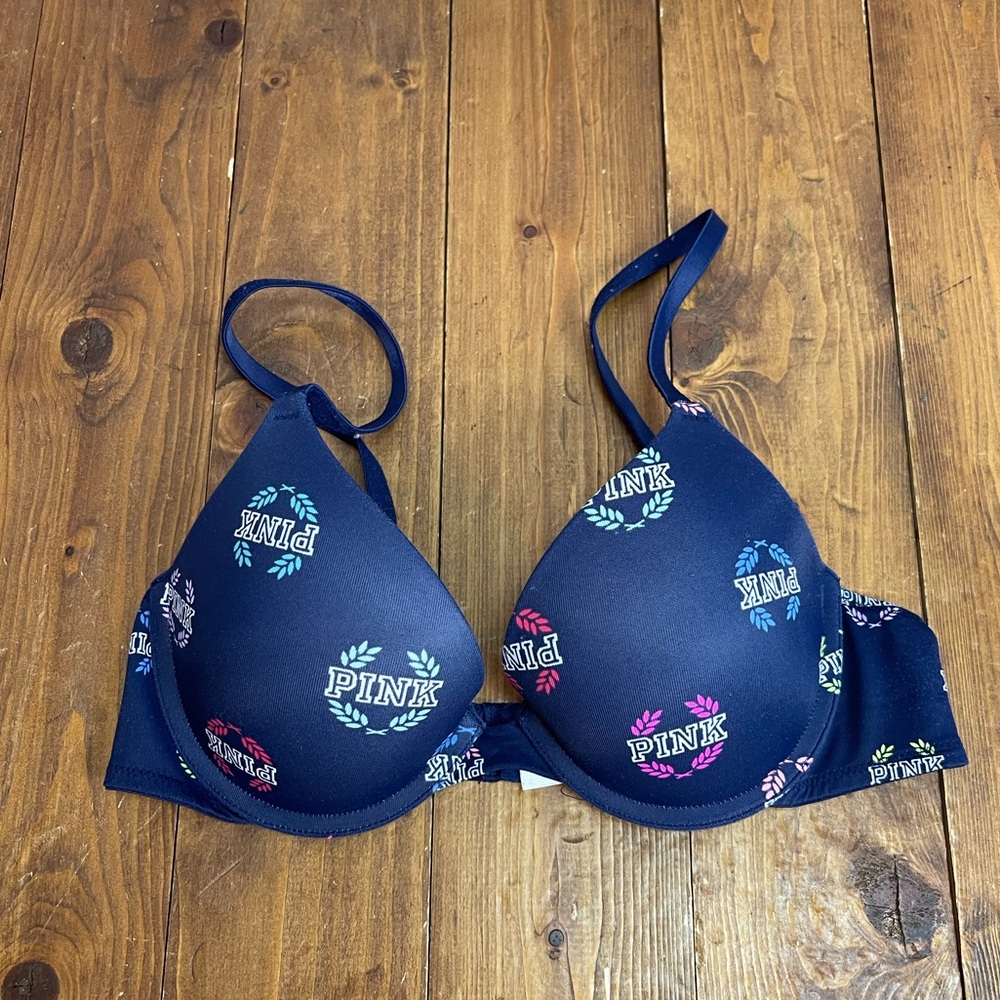 Pink by Victoria’s Secret size 32B wear everywhere push-up bra navy blue